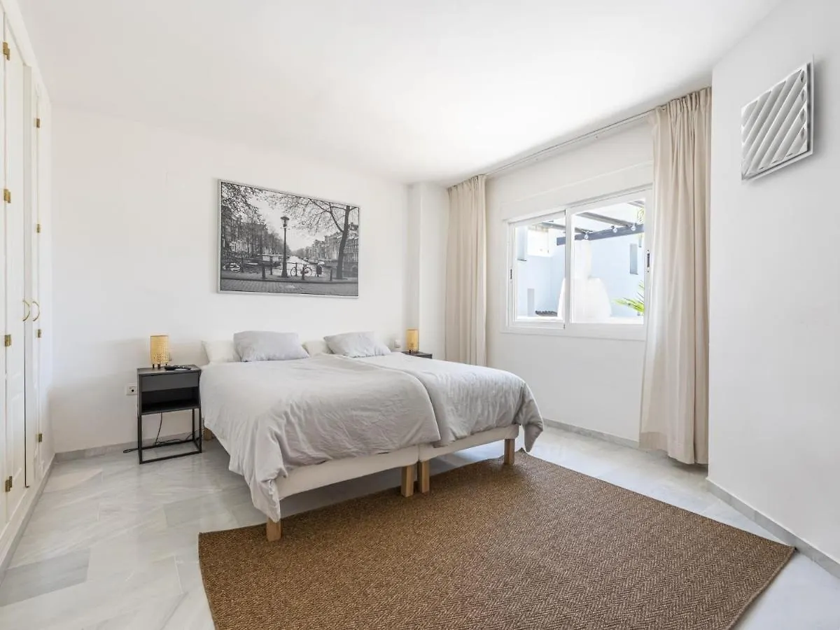 Los Naranjos Beautiful 1 Bedroom Penthouse Marbella