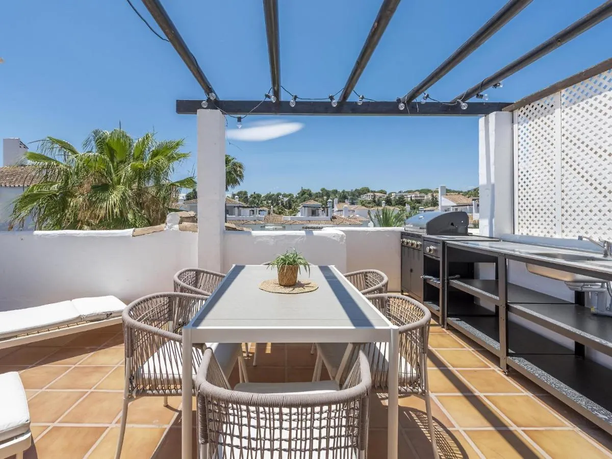 Apartment Los Naranjos Beautiful 1 Bedroom Penthouse Marbella