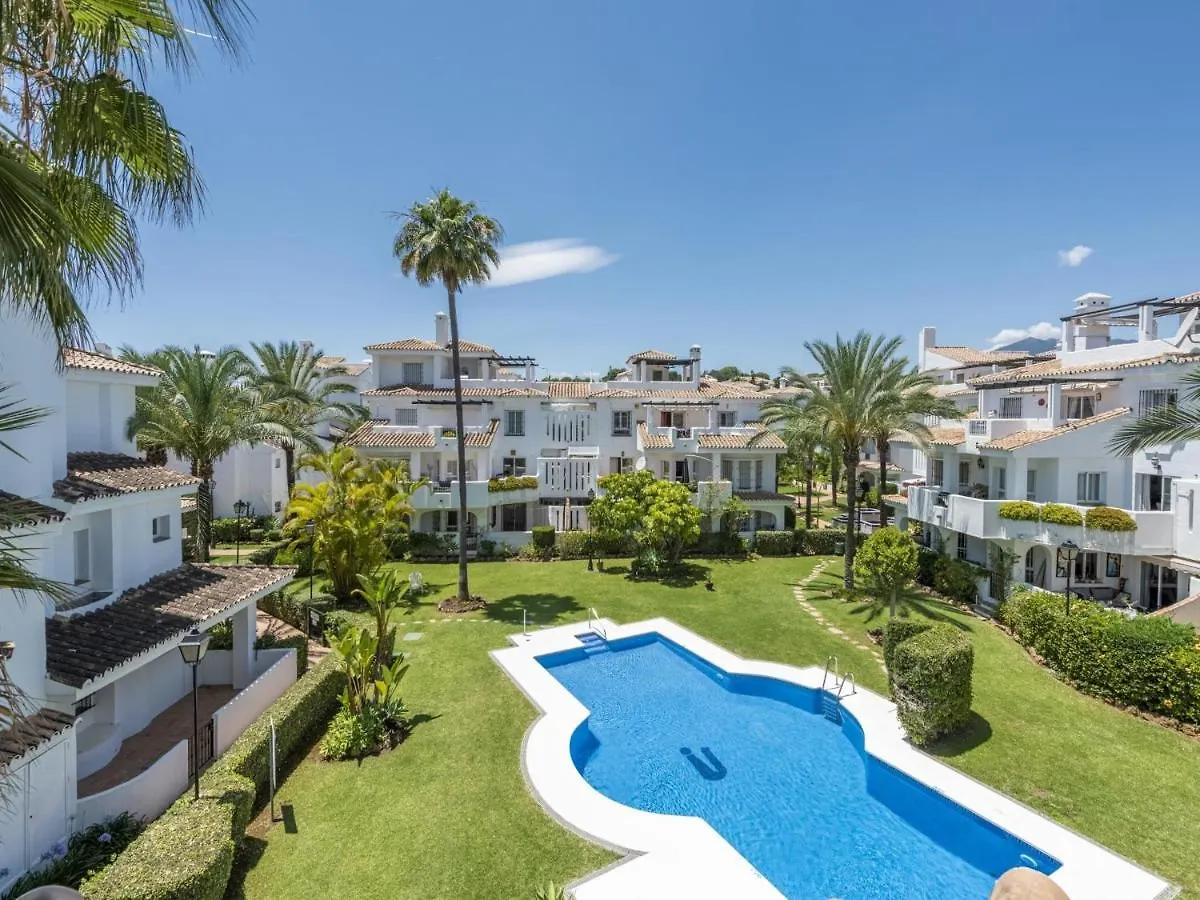 Apartment Los Naranjos Beautiful 1 Bedroom Penthouse Marbella