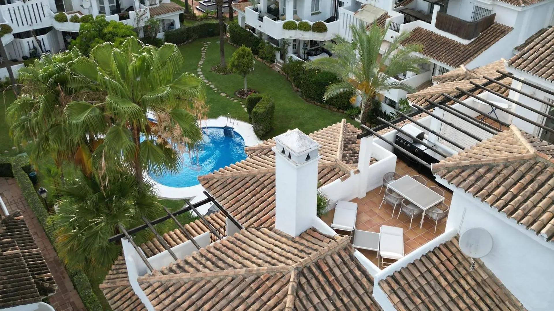 Los Naranjos Beautiful 1 Bedroom Penthouse Marbella 0*,  Spain
